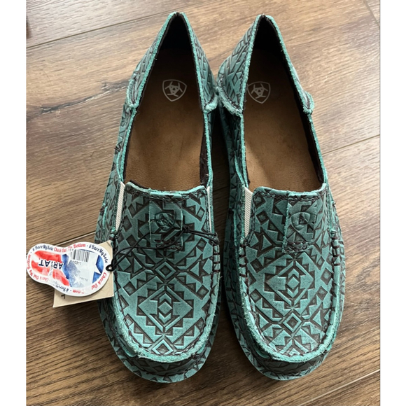 Ariat NWT women's embossed Azteca cruisers casual shoes size 8 - Picture 2 of 9